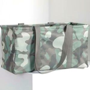 ThirtyOne NIP Large Soft Camo Utility Tote